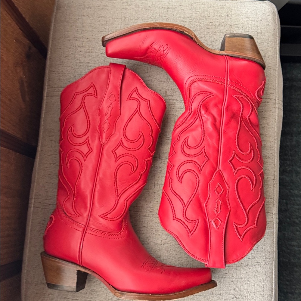 red cowboy boots - Picture 2 of 11